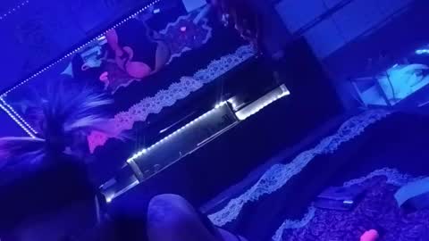 Snapshot of kikilovespartylights chatting on February 11, 2026, 10:42 am kikilovespartylights online show from February 11, 2026, 10:42 am