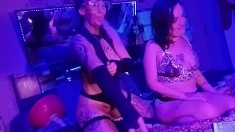 Snapshot of kikilovespartylights chatting on February 25, 2026, 7:29 am kikilovespartylights online show from February 25, 2026, 7:29 am