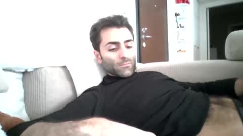 Snapshot of kikkus01 chatting on December 15, 2025, 1:37 pm kikkus01 online show from December 15, 2025, 1:37 pm