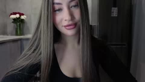 EvaAnna online show from November 8, 2025, 8:18 pm