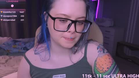 Snapshot of killpretty chatting on December 2, 2024, 7:16 pm Ella online show from December 2, 2024, 7:16 pm