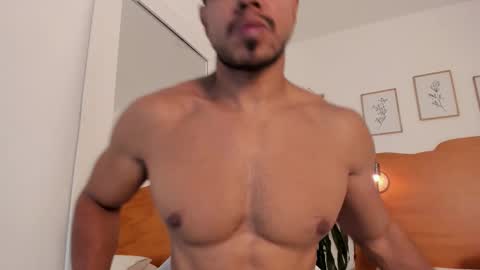 Snapshot of killua_zagarra_ chatting on December 5, 2025, 9:00 pm Kilua Muscle guy online show from December 5, 2025, 9:00 pm