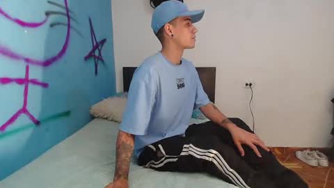Snapshot of kilyan_ chatting on January 5, 2025, 1:04 pm jahn online show from January 5, 2025, 1:04 pm