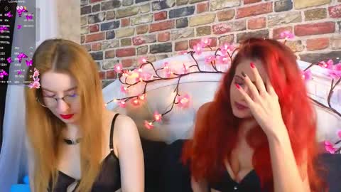 CatherineBarkJamieWallace online show from December 5, 2025, 7:32 pm