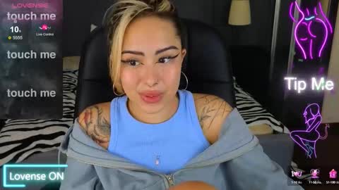 Snapshot of kim_brownie chatting on October 17, 2025, 8:06 am Kim online show from October 17, 2025, 8:06 am