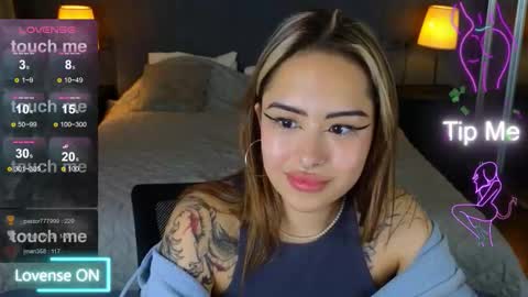 Snapshot of kim_brownie chatting on November 7, 2025, 8:14 am Kim online show from November 7, 2025, 8:14 am