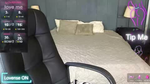 Snapshot of kim_brownie chatting on November 23, 2025, 4:56 am Kim online show from November 23, 2025, 4:56 am