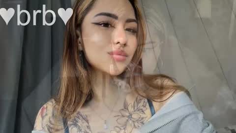 Snapshot of kim_brownie chatting on November 26, 2025, 8:10 pm Kim online show from November 26, 2025, 8:10 pm