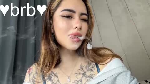 Snapshot of kim_brownie chatting on November 27, 2025, 9:06 pm Kim online show from November 27, 2025, 9:06 pm