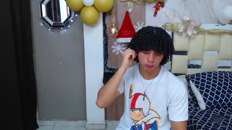 Snapshot of kim_curly_ chatting on November 23, 2025, 2:39 pm KIM online show from November 23, 2025, 2:39 pm