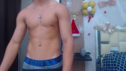 Snapshot of kim_curly_ chatting on November 28, 2025, 3:04 pm KIM online show from November 28, 2025, 3:04 pm