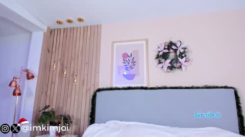 Kim Joi online show from December 19, 2025, 1:29 pm