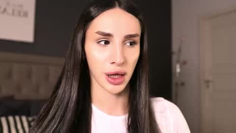 Snapshot of kim_oberlin chatting on October 22, 2025, 4:07 pm Kim Oberlin online show from October 22, 2025, 4:07 pm