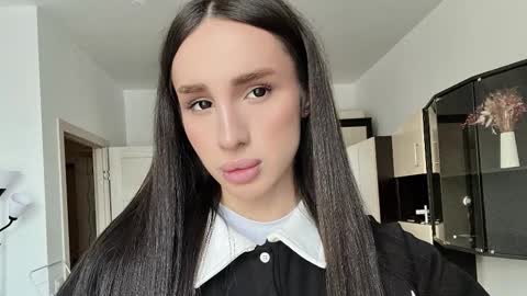 Kim Oberlin online show from February 23, 2026, 12:57 pm