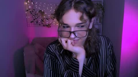 kim online show from September 14, 2025, 8:08 pm