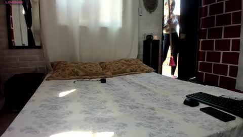 Snapshot of kimandyuk chatting on November 18, 2025, 7:18 pm Kim Yuk online show from November 18, 2025, 7:18 pm