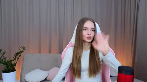 kimbeerlou online show from October 4, 2025, 7:06 am