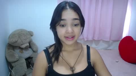 Snapshot of kimberly_slim chatting on March 4, 2025, 2:10 pm Kim online show from March 4, 2025, 2:10 pm