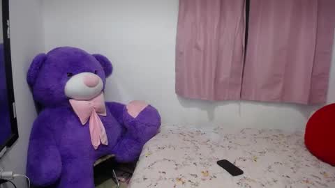 Snapshot of kimberly_slim chatting on September 9, 2025, 11:32 am Kim online show from September 9, 2025, 11:32 am