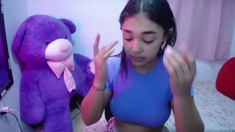 Snapshot of kimberly_slim chatting on September 24, 2025, 11:35 am Kim online show from September 24, 2025, 11:35 am
