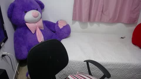 Snapshot of kimberly_slim chatting on November 13, 2025, 3:16 am Kim online show from November 13, 2025, 3:16 am