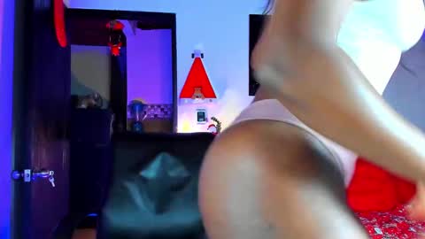 Kimberly Banks online show from December 29, 2024, 2:17 am