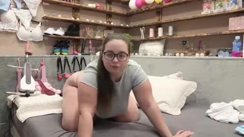 kimberlycaprice online show from February 25, 2025, 5:19 am