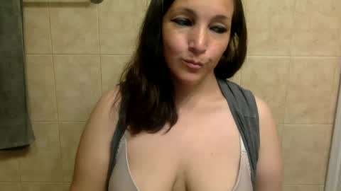 KimberlyLynn online show from October 31, 2025, 9:54 am