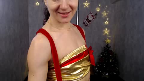Snapshot of kimberlyray777 chatting on December 11, 2024, 6:04 am Kimberly online show from December 11, 2024, 6:04 am
