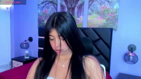 Kimberly Villalobos online show from September 10, 2025, 1:44 pm