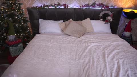 Kim online show from December 17, 2024, 5:26 pm