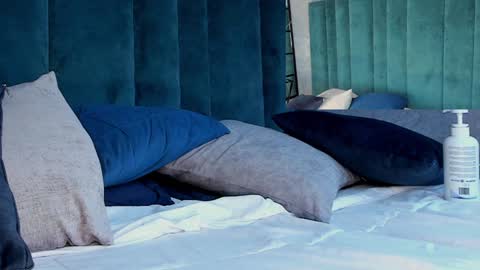 Snapshot of kimblair_ chatting on December 22, 2024, 12:49 pm Kim online show from December 22, 2024, 12:49 pm