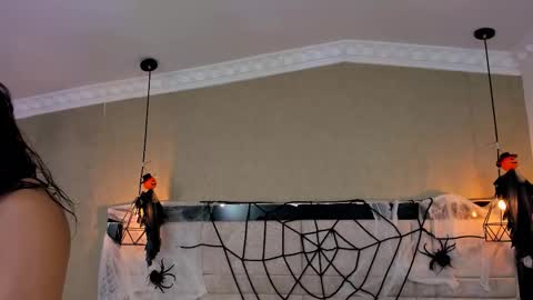 Kim cossey online show from October 13, 2025, 2:55 am