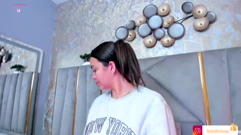 Snapshot of kimdevinne chatting on October 4, 2025, 3:26 am KIM online show from October 4, 2025, 3:26 am