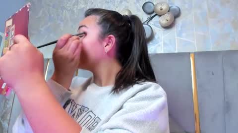 Snapshot of kimdevinne chatting on January 11, 2026, 2:16 am KIM online show from January 11, 2026, 2:16 am