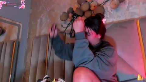 Snapshot of kimdevinne chatting on February 19, 2026, 3:02 am KIM online show from February 19, 2026, 3:02 am