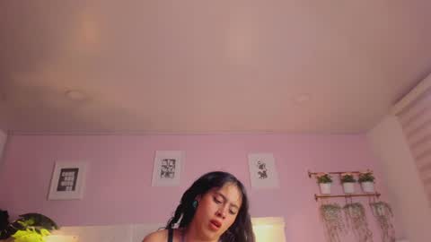 kimdyy_ online show from June 17, 2026, 7:15 pm