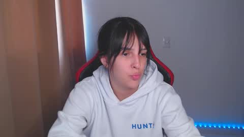 Kim 3 online show from January 22, 2025, 2:03 pm