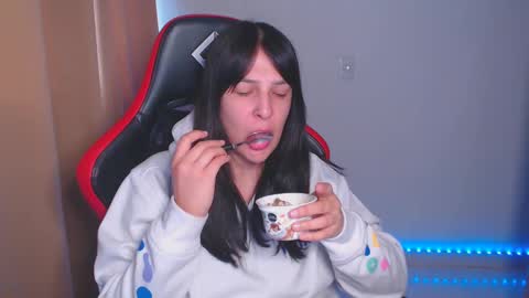 Kim 3 online show from January 22, 2025, 10:26 pm