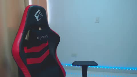 Kim 3 online show from January 28, 2025, 3:57 pm