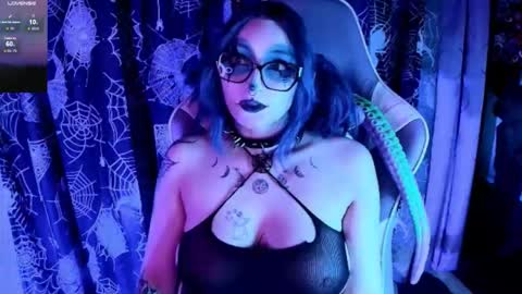   online show from November 14, 2025, 3:00 pm