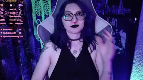 Snapshot of kimlennox__ chatting on March 10, 2026, 3:39 pm Kim Lennox online show from March 10, 2026, 3:39 pm