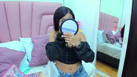 Snapshot of kimluna1 chatting on December 21, 2025, 3:13 am kimluna1 online show from December 21, 2025, 3:13 am