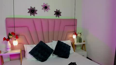 Snapshot of kimluna1 chatting on February 4, 2026, 3:12 am kimluna1 online show from February 4, 2026, 3:12 am