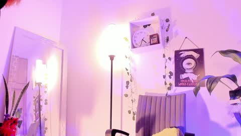 Snapshot of kimmcarter chatting on February 5, 2025, 9:36 am Kimm online show from February 5, 2025, 9:36 am