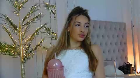 kimmdaviss online show from June 11, 2026, 2:59 pm