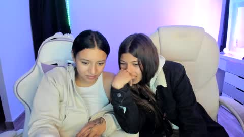 Snapshot of kimmi_foxy chatting on December 4, 2024, 12:08 am kimmi online show from December 4, 2024, 12:08 am