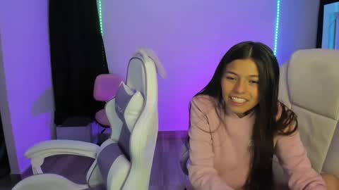 Snapshot of kimmi_foxy chatting on December 22, 2024, 11:41 pm kimmi online show from December 22, 2024, 11:41 pm