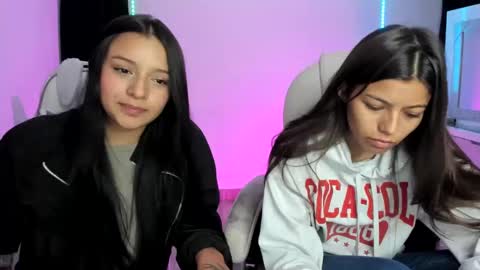 Snapshot of kimmi_foxy chatting on January 4, 2025, 12:16 am kimmi online show from January 4, 2025, 12:16 am
