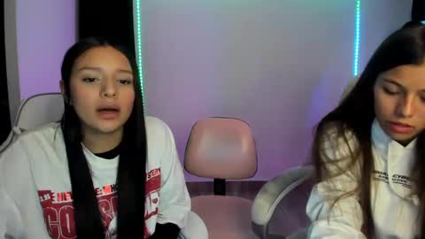 Snapshot of kimmi_foxy chatting on January 10, 2025, 12:27 am kimmi online show from January 10, 2025, 12:27 am